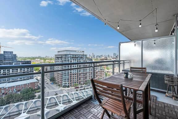 Liberty Village Corner Suite | Skyline & Balcony
