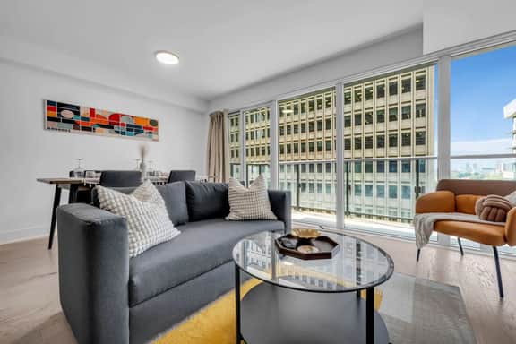 Chic & Stylish Condo in the Heart of Toronto